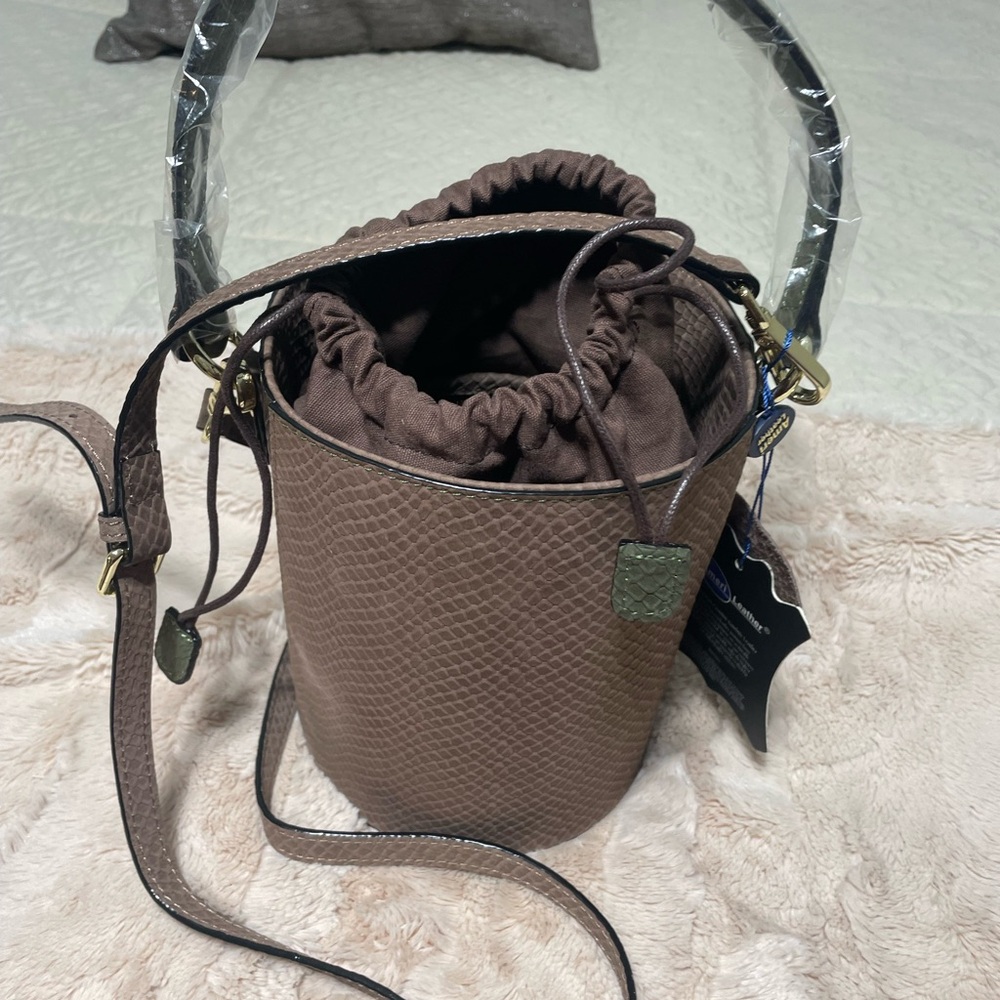 Ameri Leather Stylish Brown and Green Bucket Bag - Picture 11 of 16